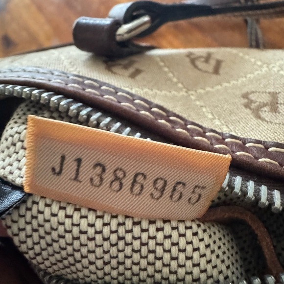 Dooney & Bourke Barrel Bag Signature Satchel - Picture 14 of 14